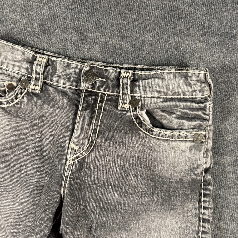 True Religion Ricky Relaxed Straight Gray Denim Shorts 32 Raw Hem Grunge